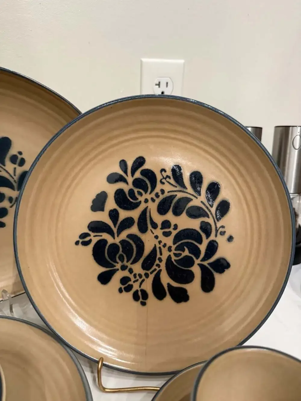 Pfaltzgraff Folk Art Stoneware 16-Piece Dinnerware Set Replacement